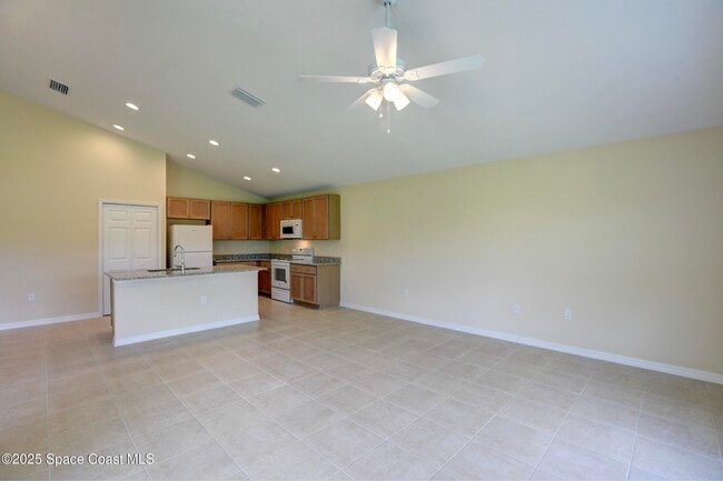 Building Photo - 8346 99th Ct