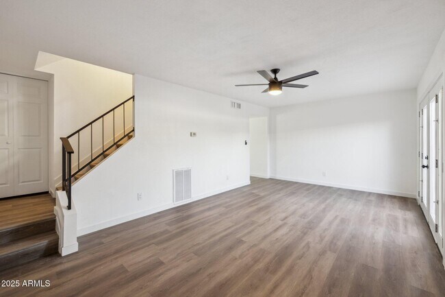 Building Photo - 6173 N Granite Reef Rd