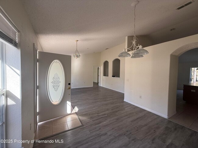 Building Photo - 15096 Mt Ivy Rd