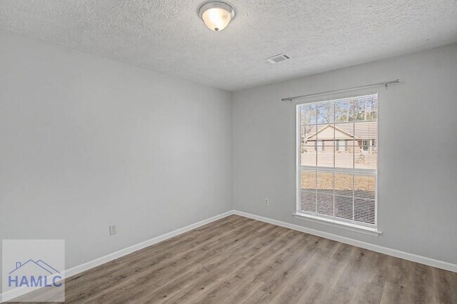 Building Photo - 412 Arlington Dr