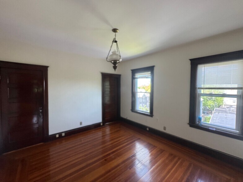 Building Photo - 298A Highland Ave
