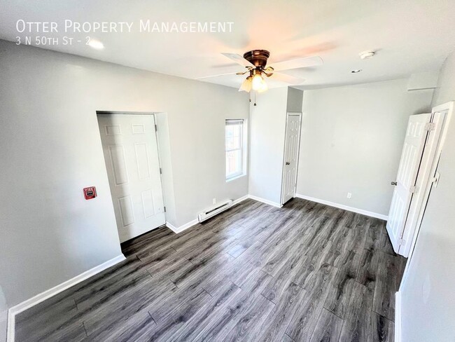 Building Photo - 2BR/1BA University City Apt with Washer/Dr...