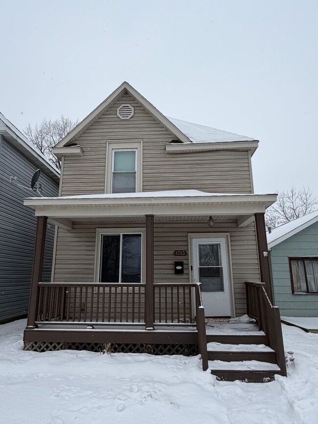Building Photo - AVAILABLE NOW - 3 bed/1.5 bath Home In Superior with Bonus Room!