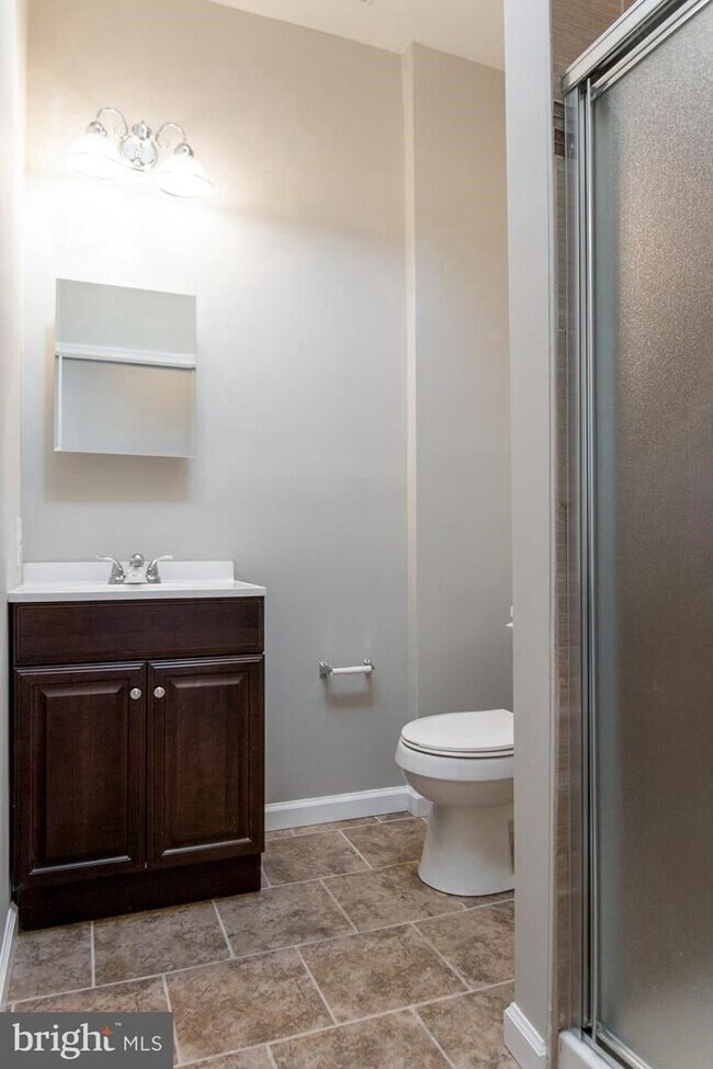 Building Photo - Charming 2 Bedroom/2.5 Bathroom Townhome in Patterson Neighborhood, MD!