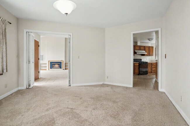 Building Photo - Charming 2 Bedroom Pacific Grove Home with Ocean Views