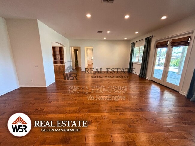 Building Photo - 18691 Oak Park Dr
