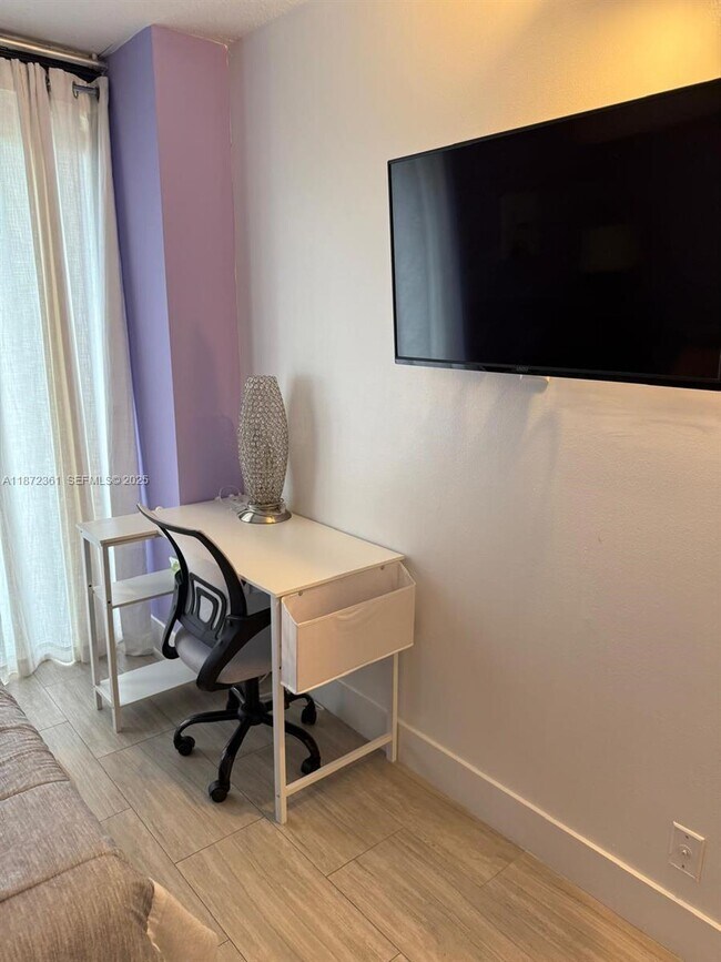 Building Photo - 3300 NE 192 St