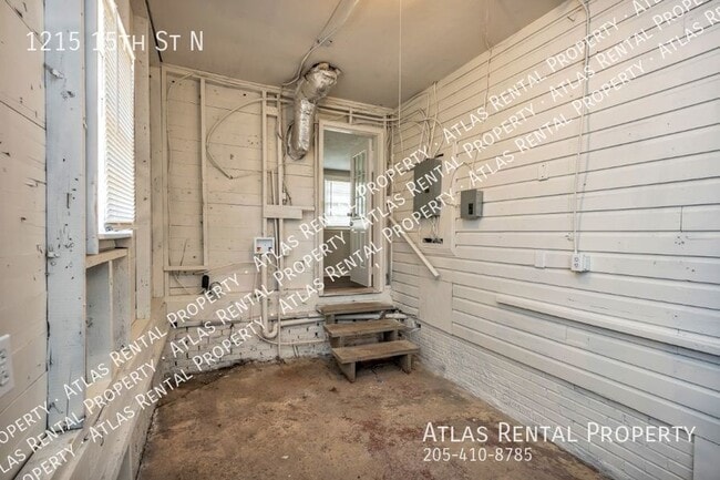 Building Photo - 1215 15th St N