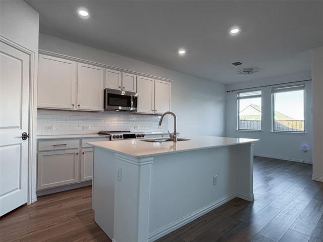 Building Photo - 9729 Wild Pr Wy