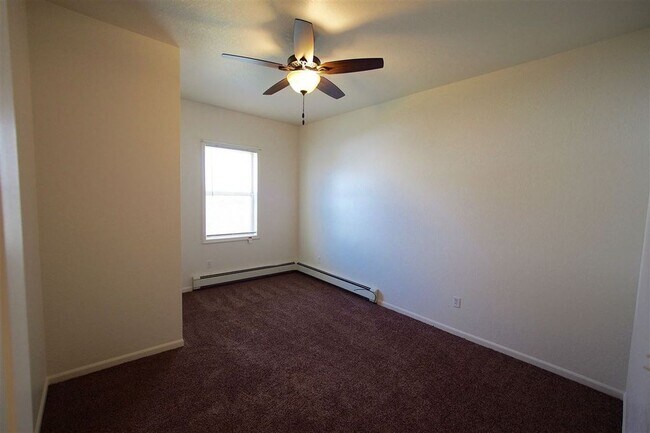 Building Photo - 509 Litchfield St