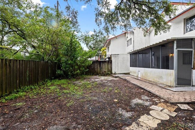 Building Photo - 5410 SW 43rd Terrace
