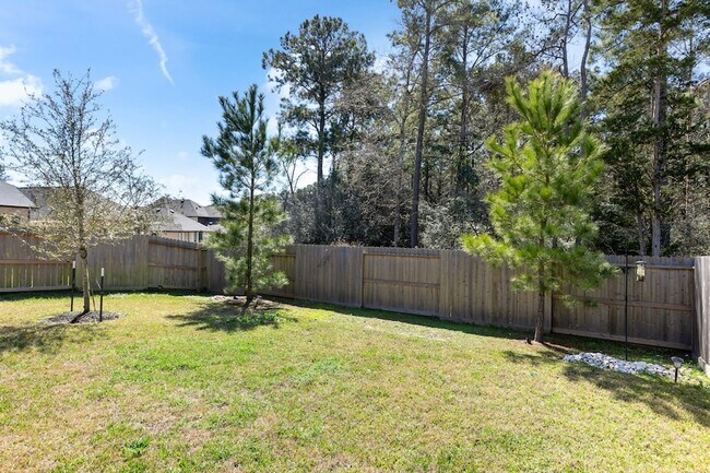 Building Photo - 845 Spruce Pine Dr