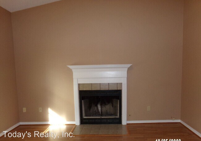 Building Photo - 2 br, 2 bath House - 633 Hidden Valley Dr.