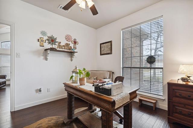 Building Photo - 525 Braewick Dr