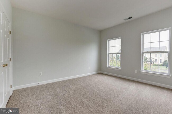 Building Photo - 2705 Mae Wade Ave