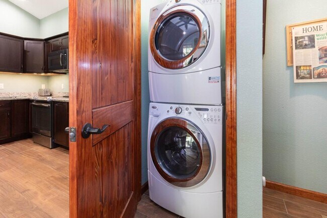 Building Photo - 9228 Big Laurel Rd