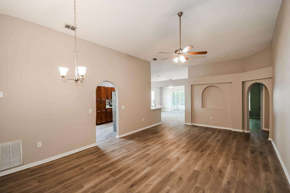 Building Photo - 7463 Lawn Tennis Ln