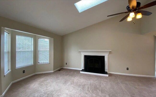 Building Photo - Charming Cul-de-Sac Retreat with Spacious Living & Private Backyard in Columbia, SC