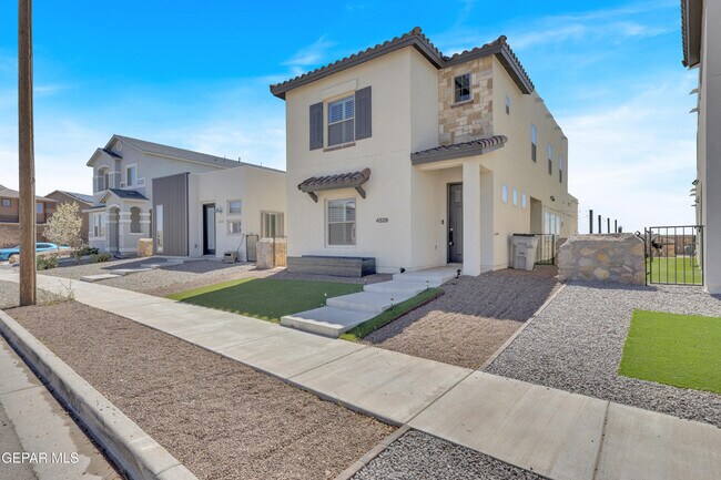 Primary Photo - 4529 Mark Avizo St