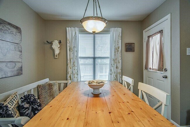 Building Photo - 1618 Grable Cove Ln