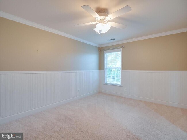 Building Photo - 41397 Windybush Dr