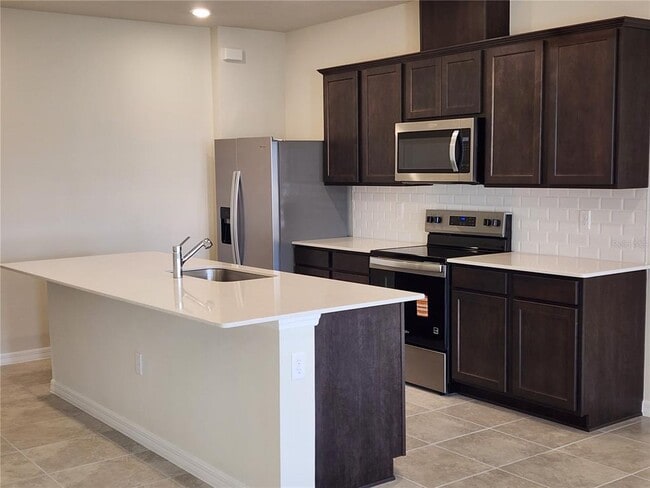 Building Photo - 16258 Merry Aly