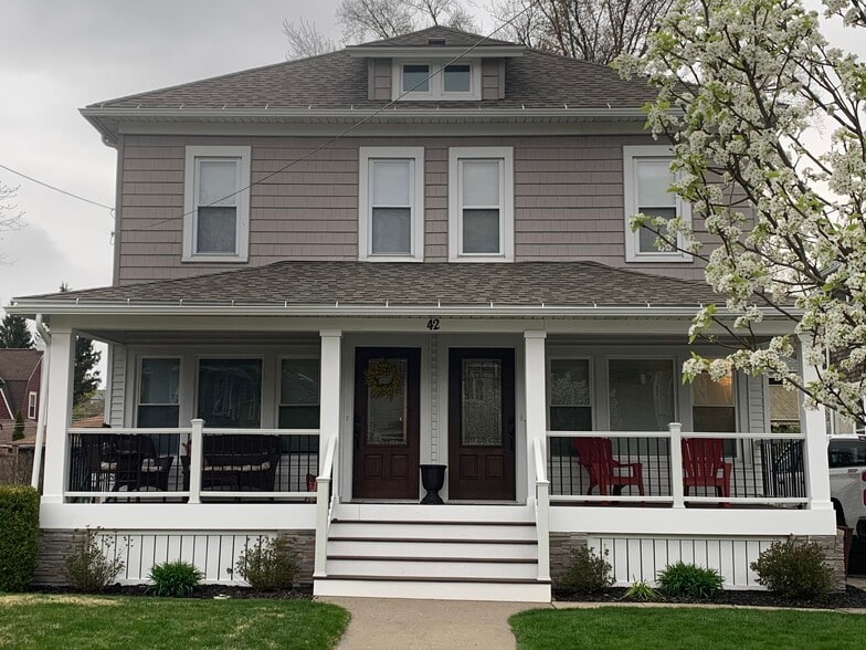 Building Photo - 42 Bennett Ave