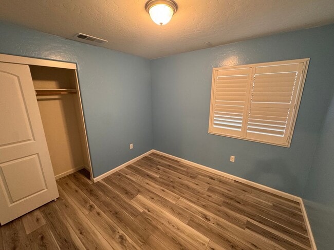 Building Photo - Lovely Home for rent in Hanford,Ca