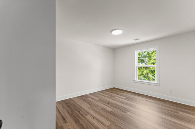 Building Photo - 5220 Chattahoochee St