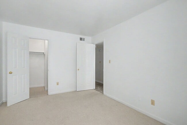 Building Photo - 15324-C Warwick Blvd