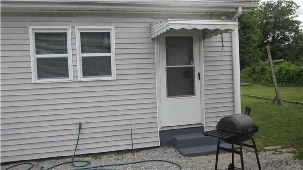 Building Photo - 121 Linn St