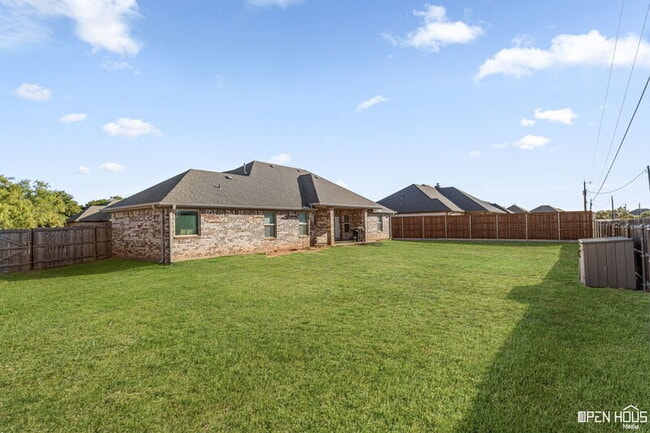 Building Photo - 306 Driftwood Dr