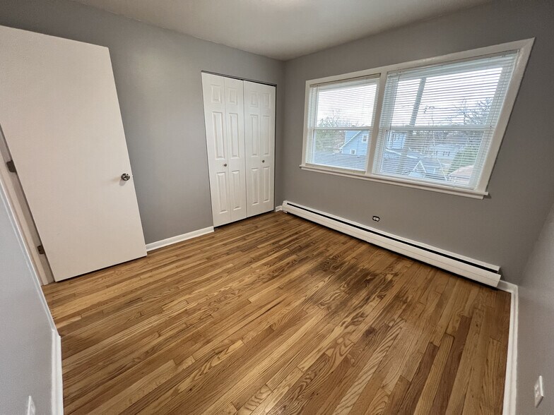 Building Photo - 1827 N 43rd Ave