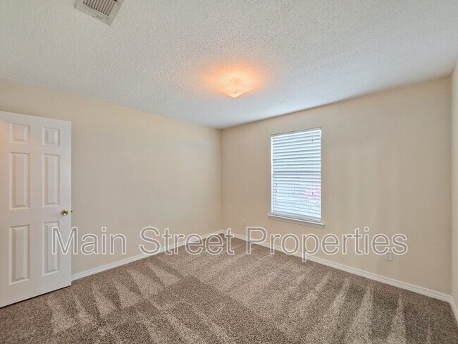 Building Photo - 1057 Freeboard Blvd