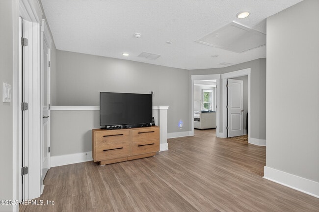 Building Photo - 434 Settler's Landing Dr