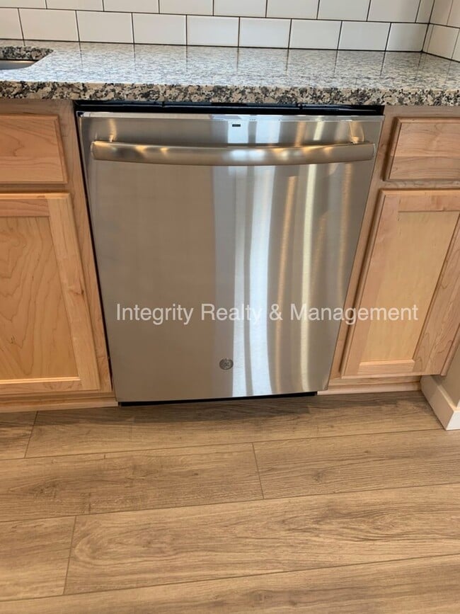 Building Photo - 3598 Cerf Wy