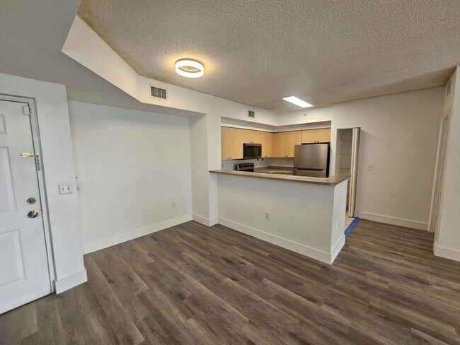 Building Photo - 2351 W Preserve Way