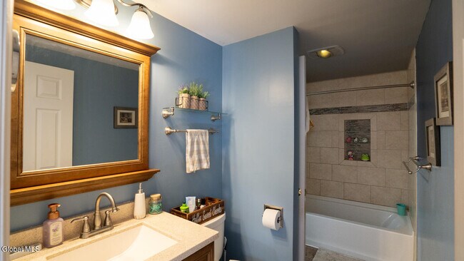 Building Photo - 64 Meadow Rue Pl