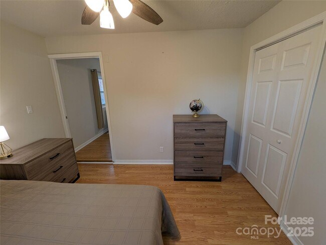 Building Photo - 25.5 Woodrow Ave