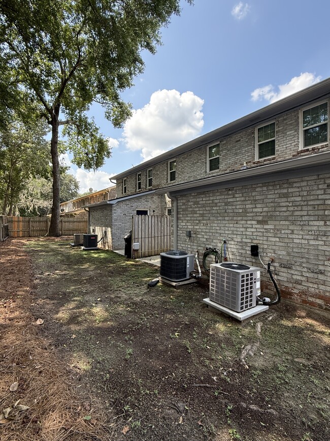 Fenced-In Backyad - 276 Fleming Rd