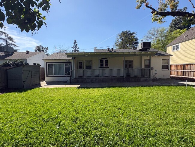 Building Photo - Charming home located in Beverly Glenn Rent Ready!