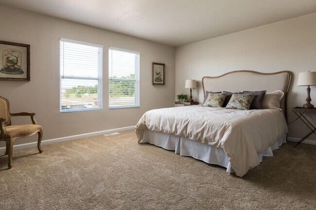 Building Photo - Stunning and spacious 4-bedroom, 2.5-bathroom rental property