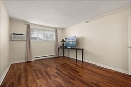Primary Photo - 132 Boylston St