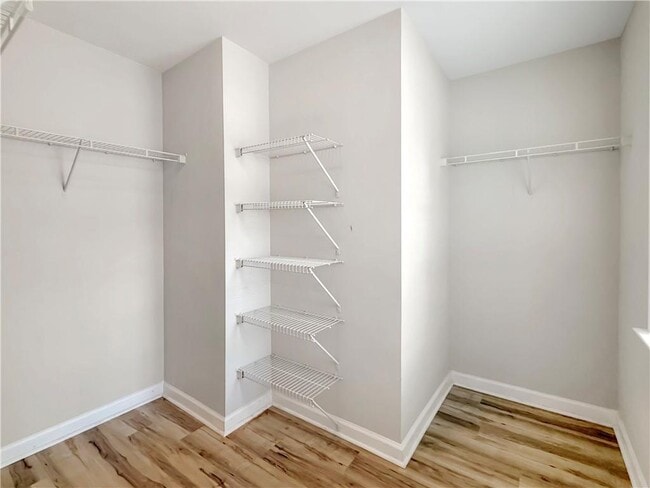 Building Photo - 1645 Southgate Mill Dr