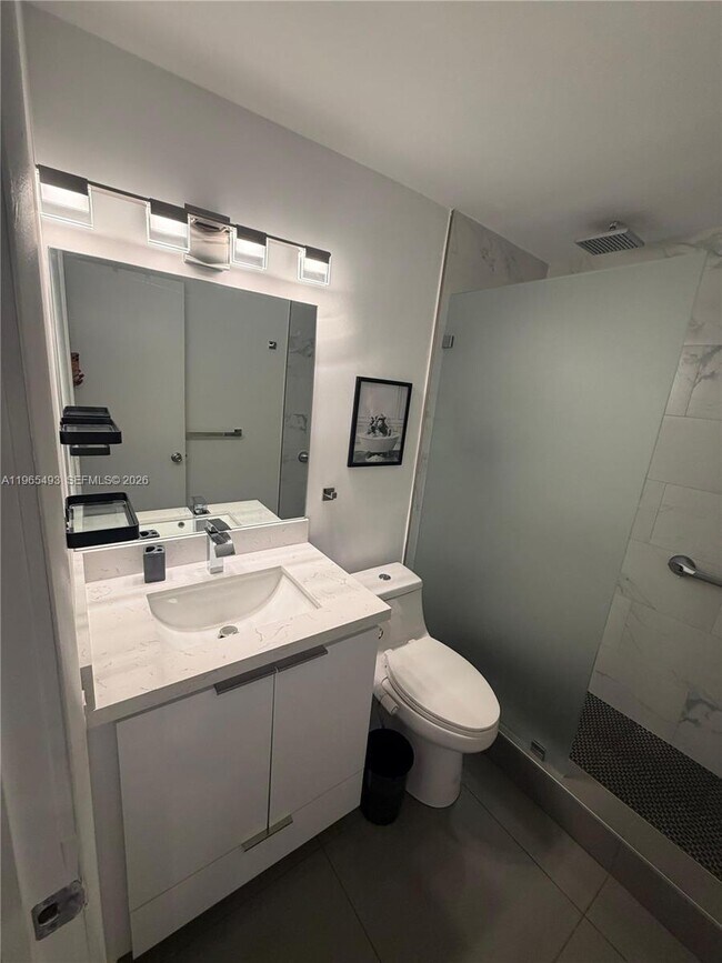 Building Photo - 13105 Ixora Ct