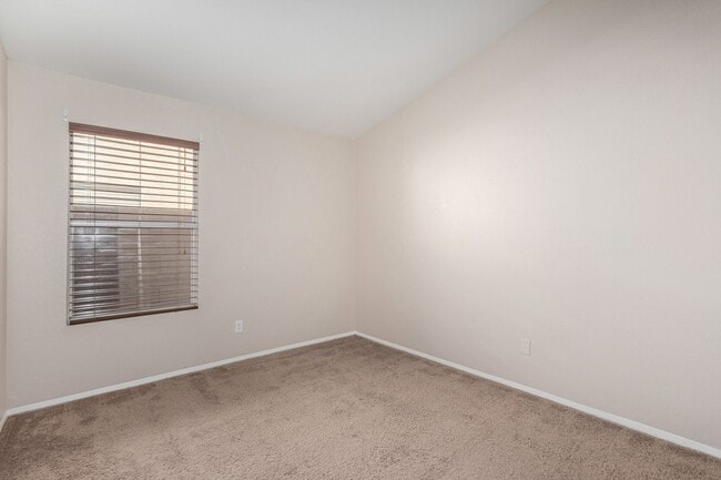 Building Photo - Perfect Ahwatukee Rental