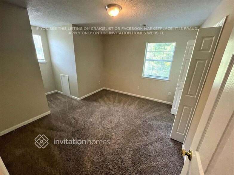 Building Photo - 4237 Sturbridge Dr