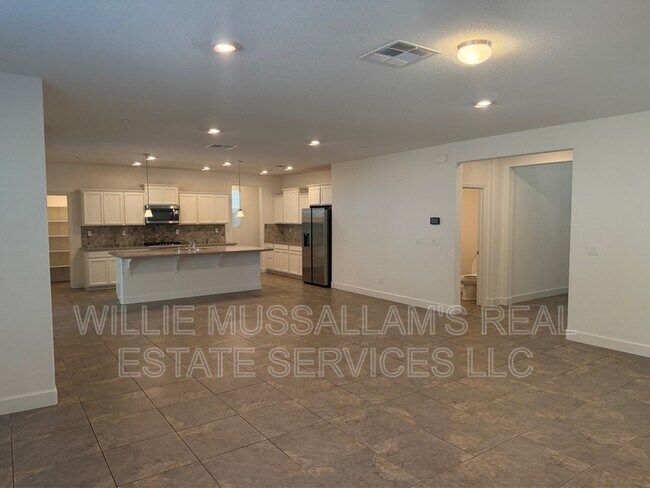 Building Photo - 1388-1390 Dairy Dr
