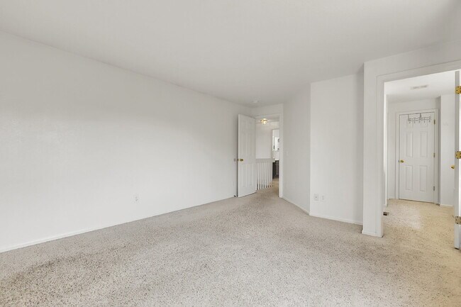 Building Photo - $2,650.00 - 4 Bedrooms, 2.5 Bathrooms, Sin...
