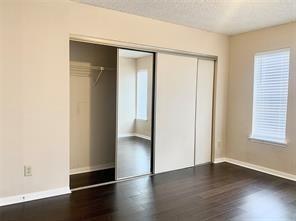 Building Photo - 12400 Overbrook Ln